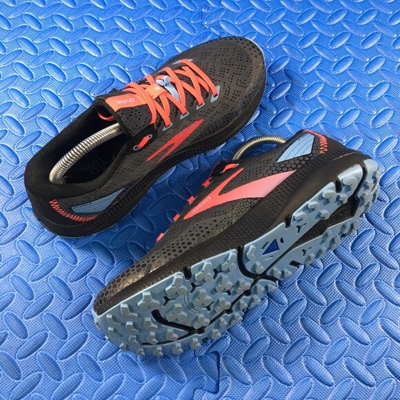 Brooks Divide 3 Womens Running Shoes Black Trail Hiking Sneakers Size 8.5B - Picture 2 of 11